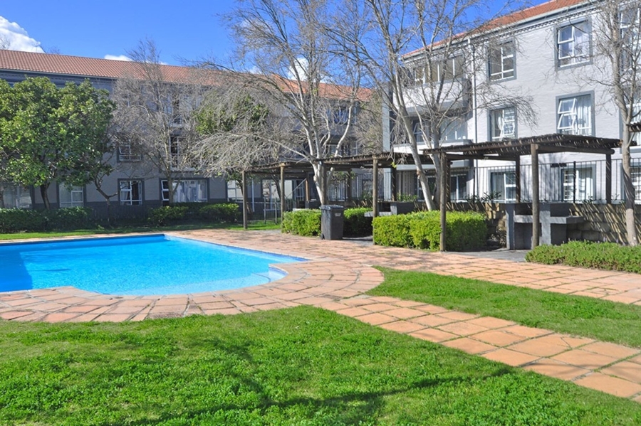To Let 2 Bedroom Property for Rent in Pinelands Western Cape